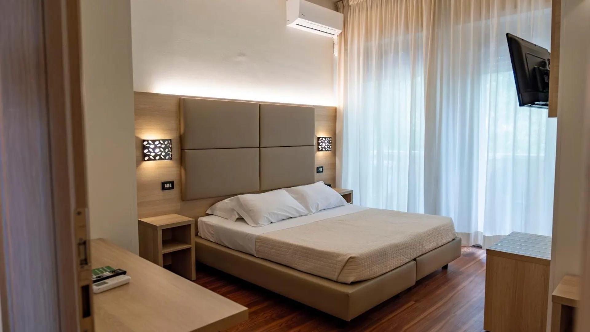 Hotel St Gregory Park Rimini 4*,